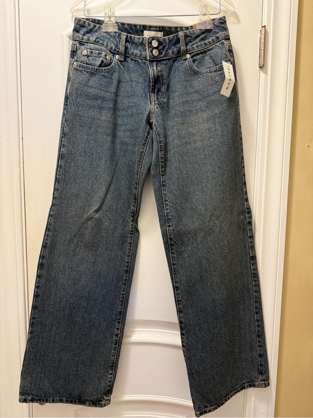 NWT Pacsun Zoe Low Rise Girlfriend Jeans Size 26 Lucy (Medium) Wash Wide Leg